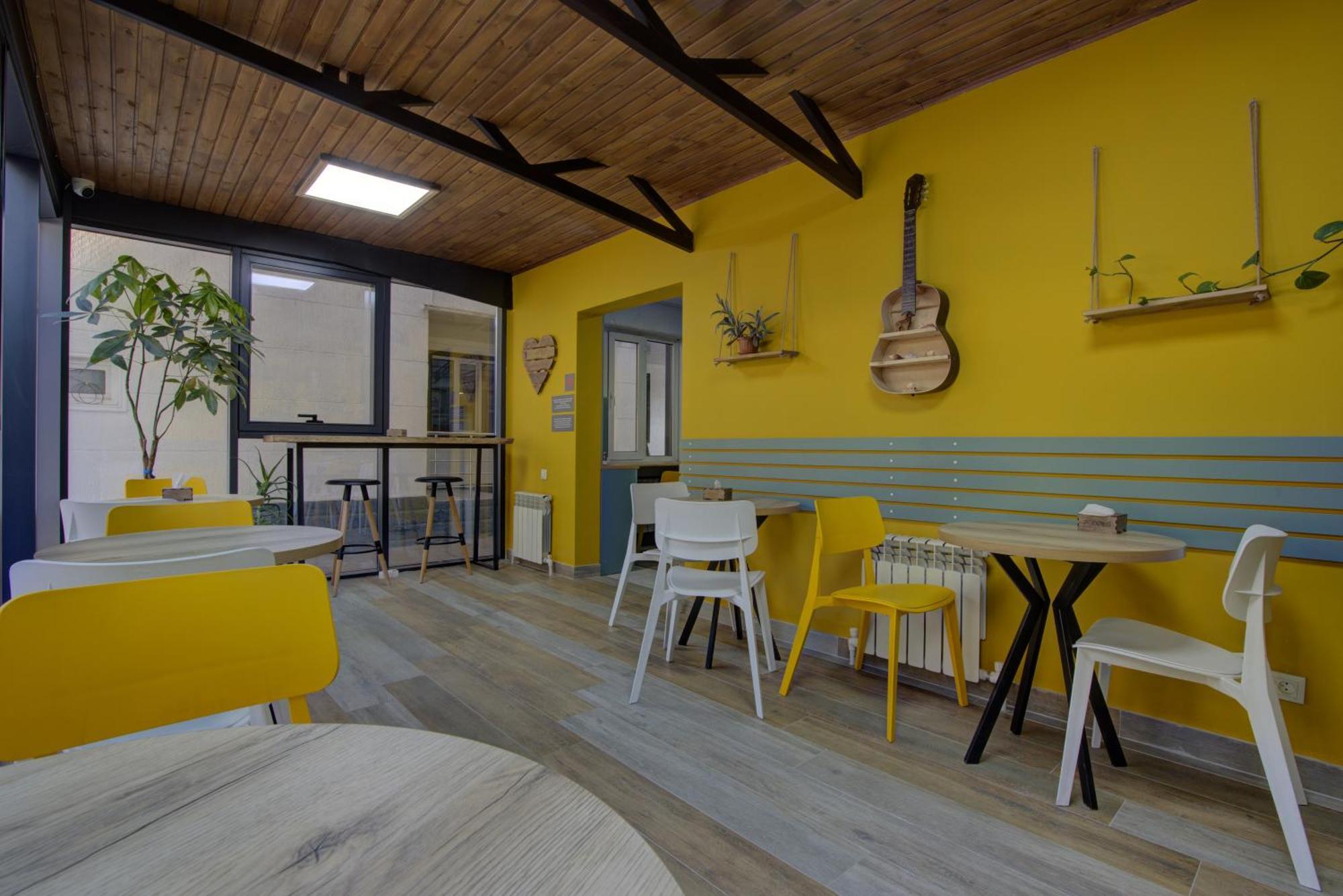 People Hostel & Coworking بيشكيك المظهر الخارجي الصورة