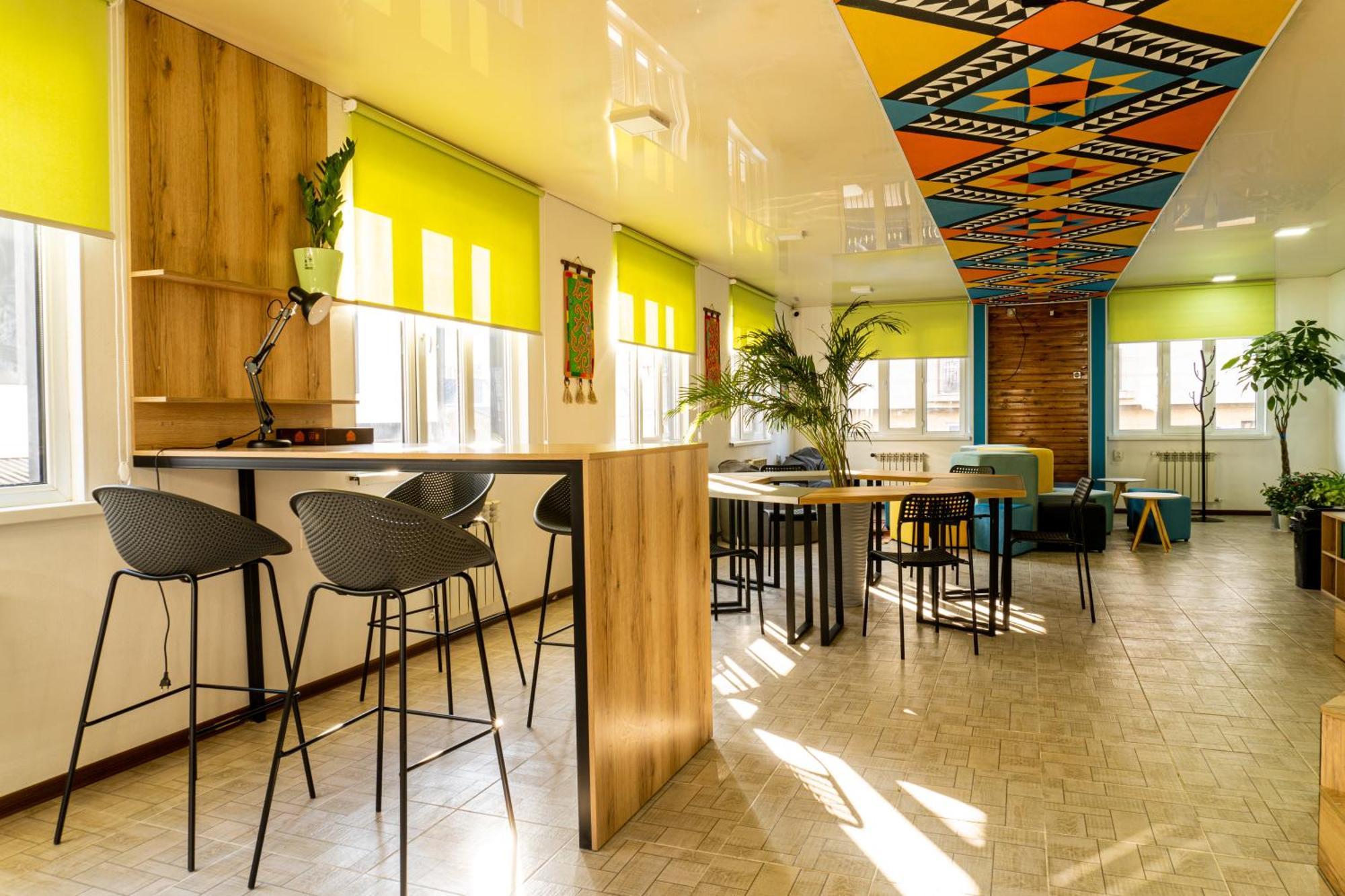 People Hostel & Coworking بيشكيك المظهر الخارجي الصورة