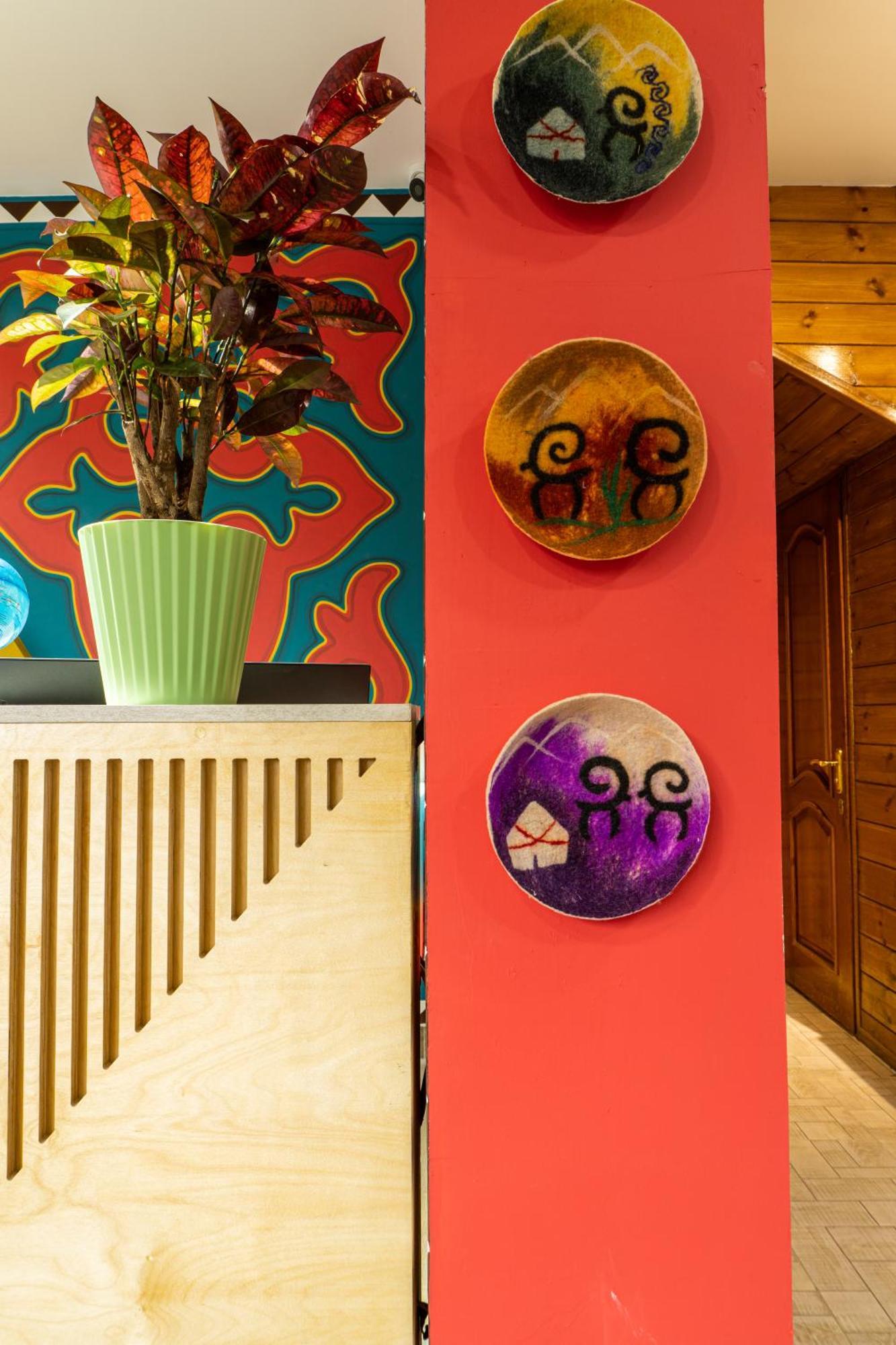 People Hostel & Coworking بيشكيك المظهر الخارجي الصورة