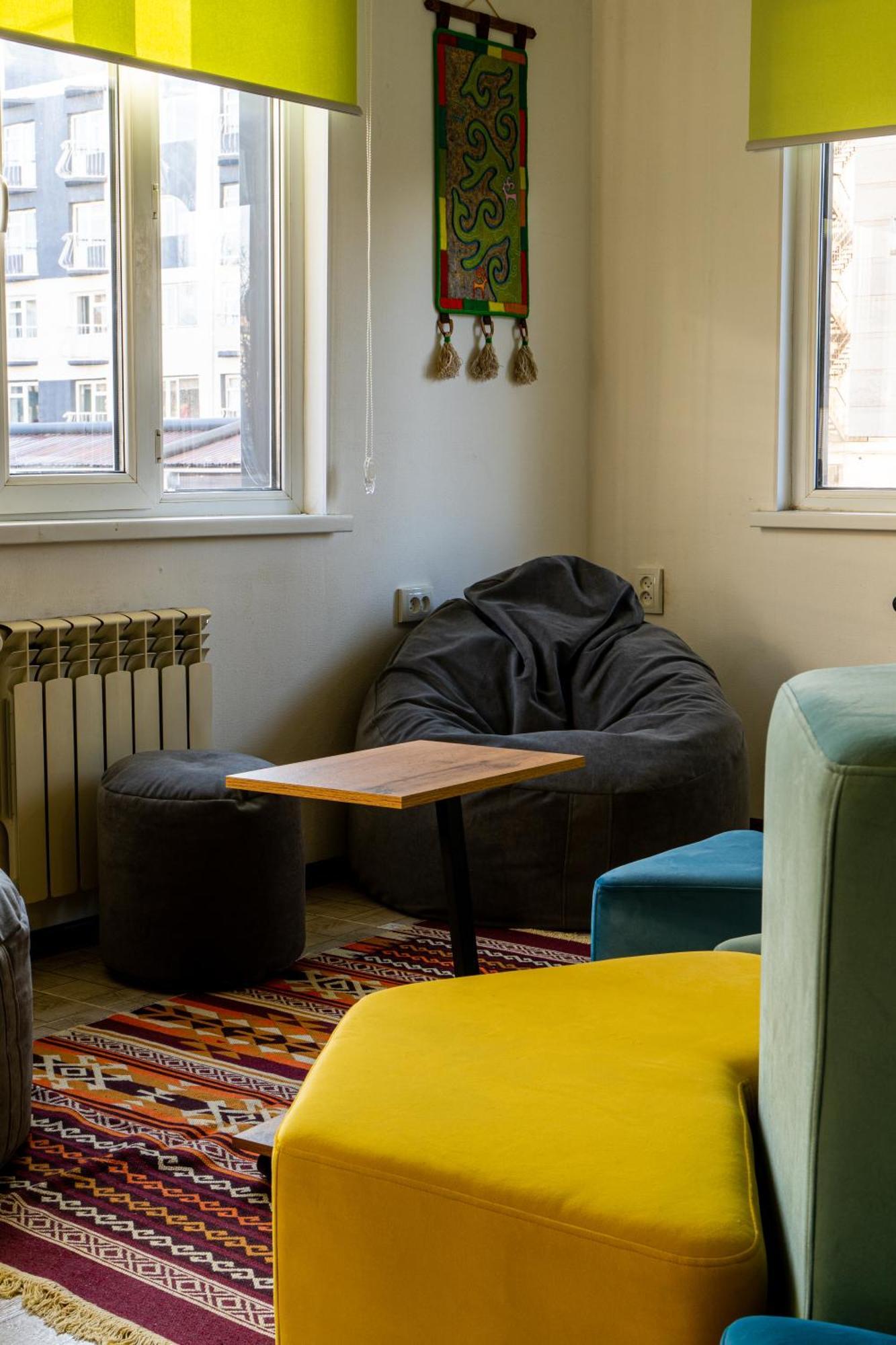 People Hostel & Coworking بيشكيك المظهر الخارجي الصورة